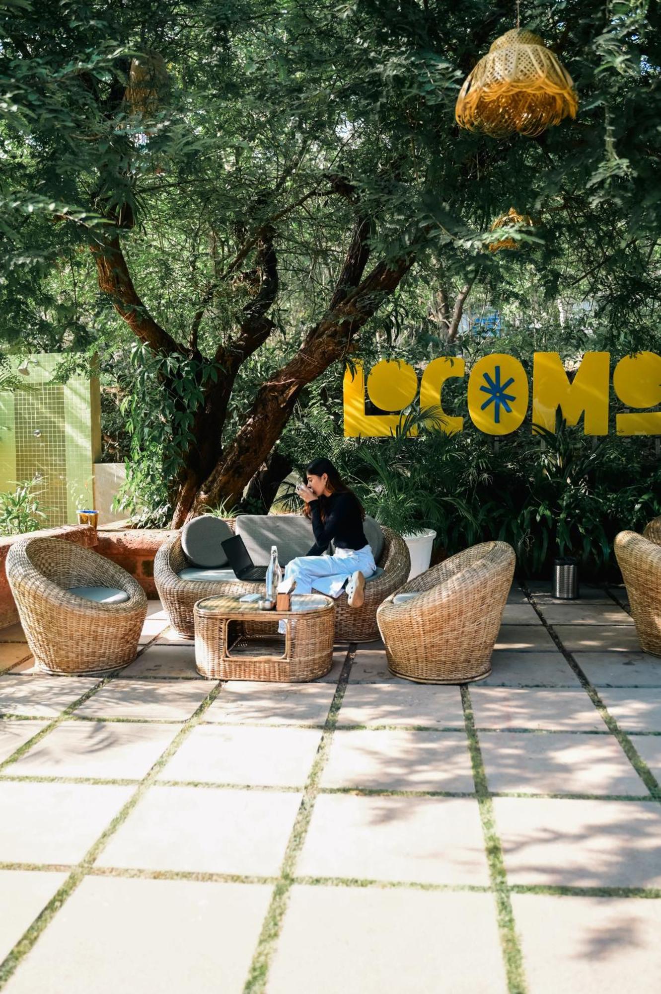 Locomo Boutique, Morjim - Stay Work Eat Екстериор снимка