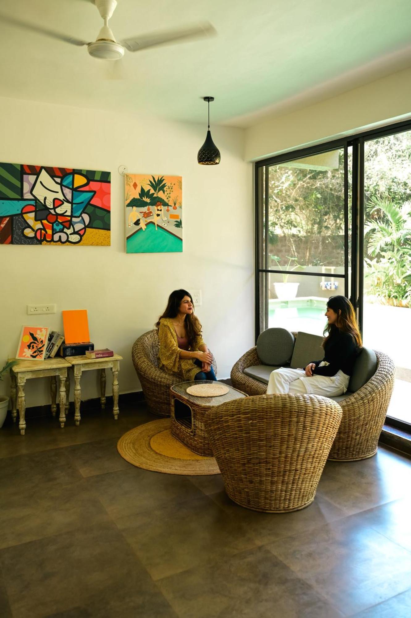 Locomo Boutique, Morjim - Stay Work Eat Екстериор снимка