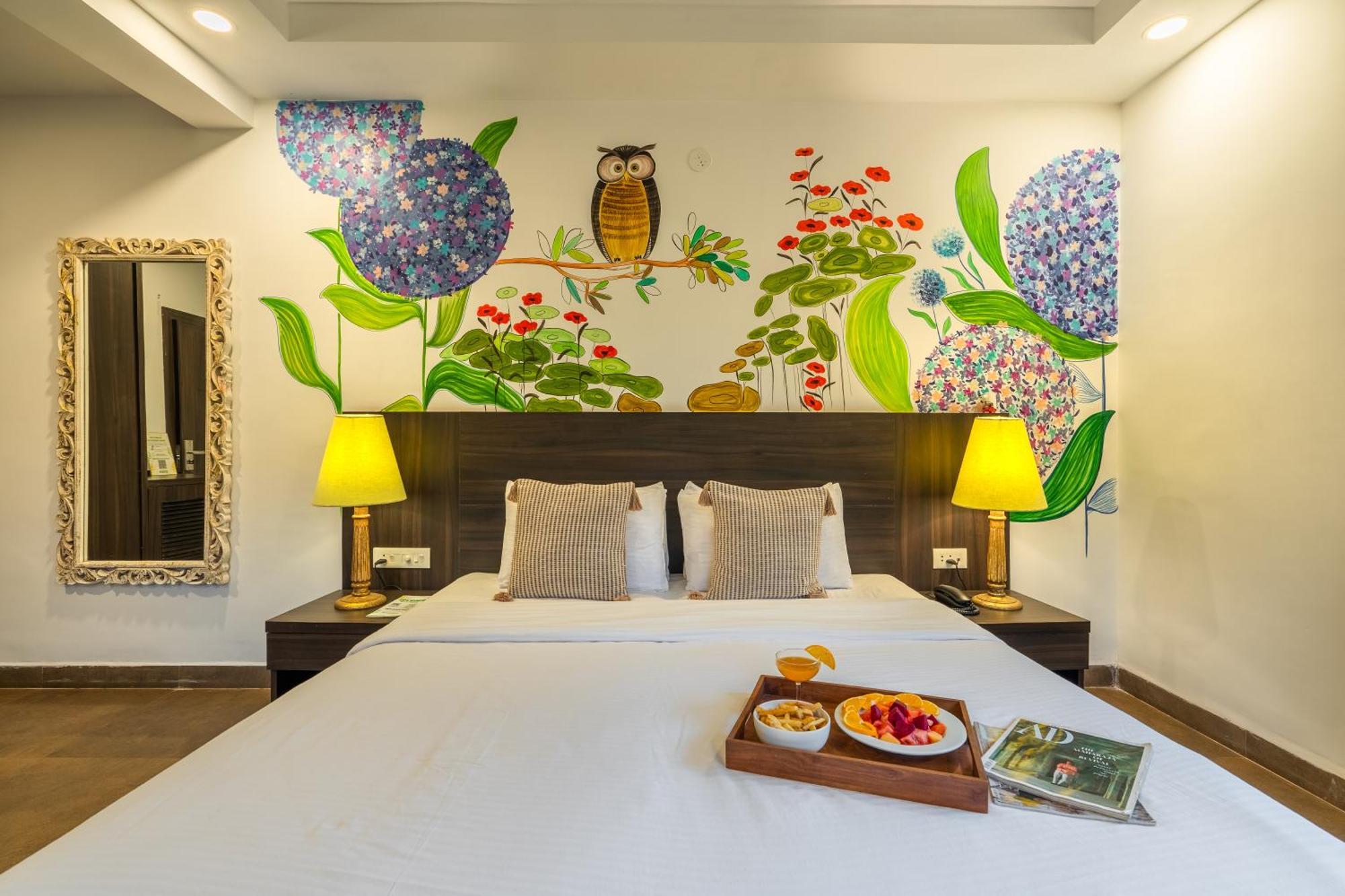 Locomo Boutique, Morjim - Stay Work Eat Екстериор снимка