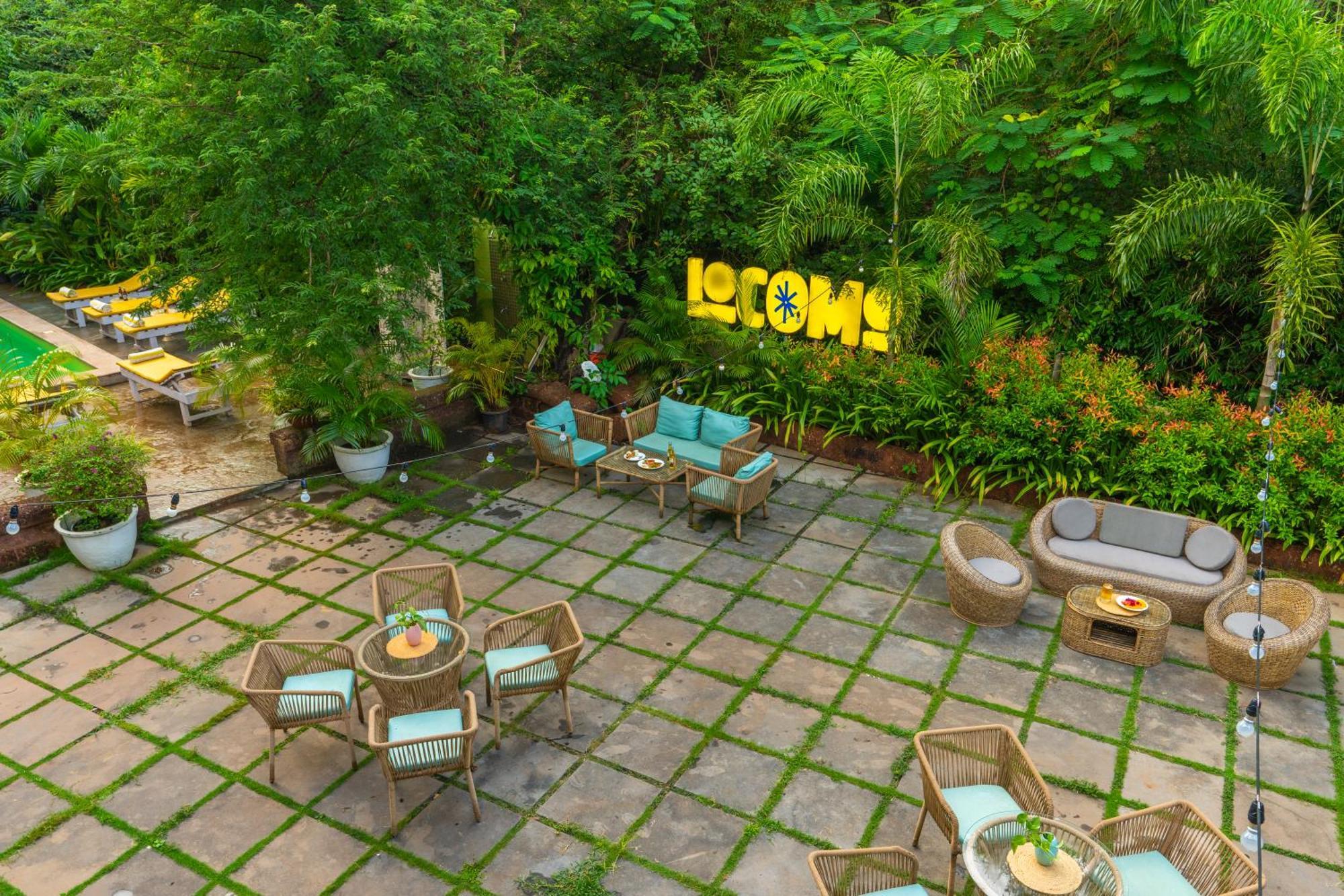 Locomo Boutique, Morjim - Stay Work Eat Екстериор снимка