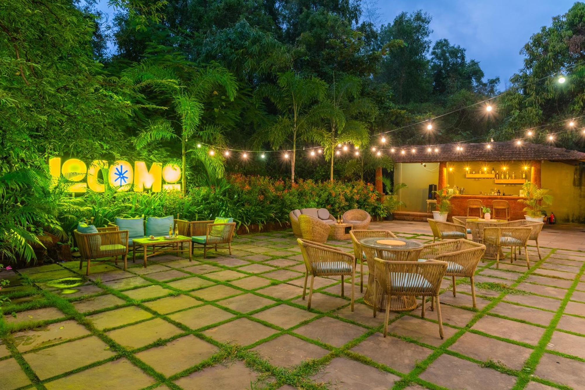 Locomo Boutique, Morjim - Stay Work Eat Екстериор снимка