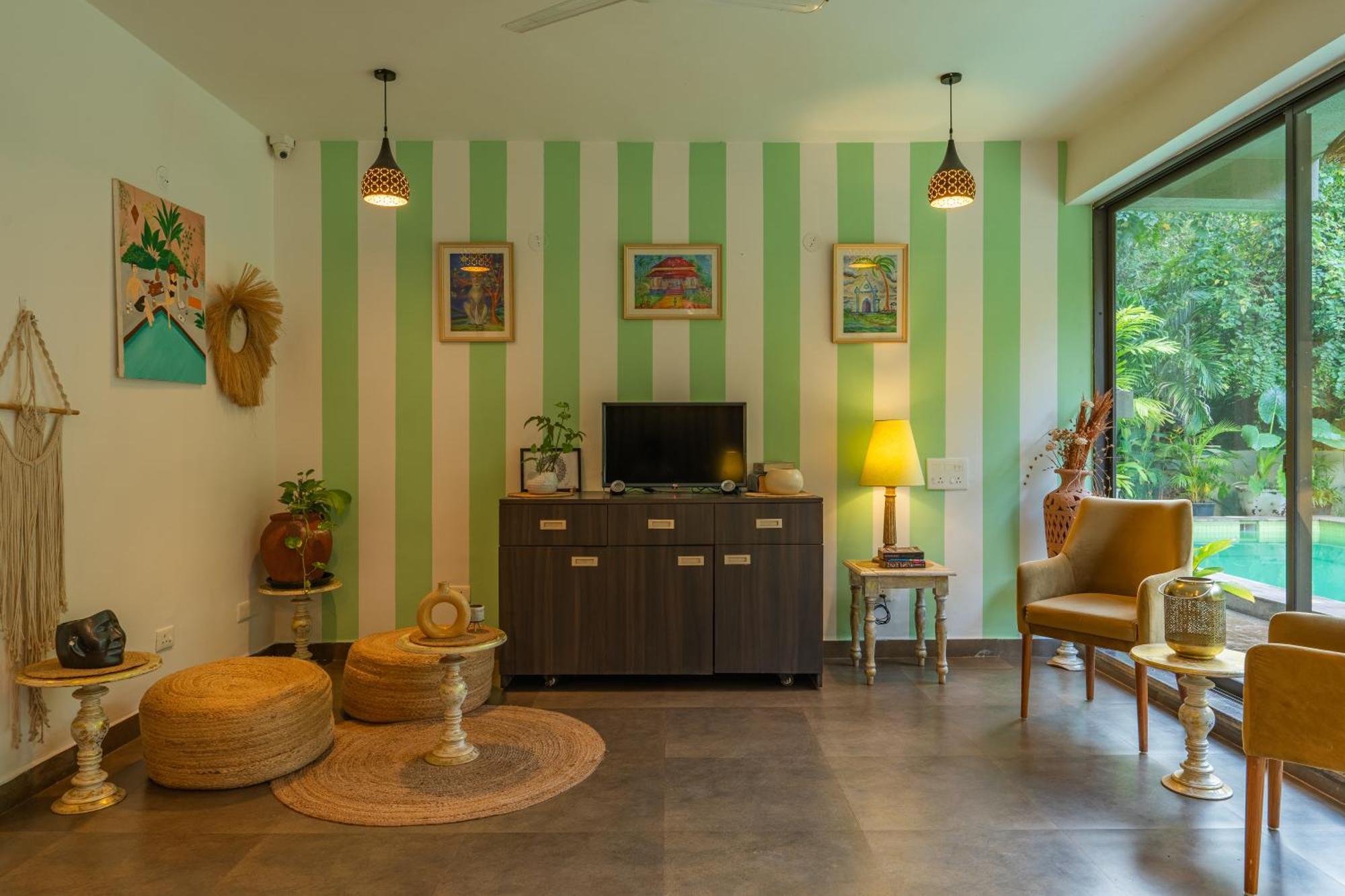 Locomo Boutique, Morjim - Stay Work Eat Екстериор снимка