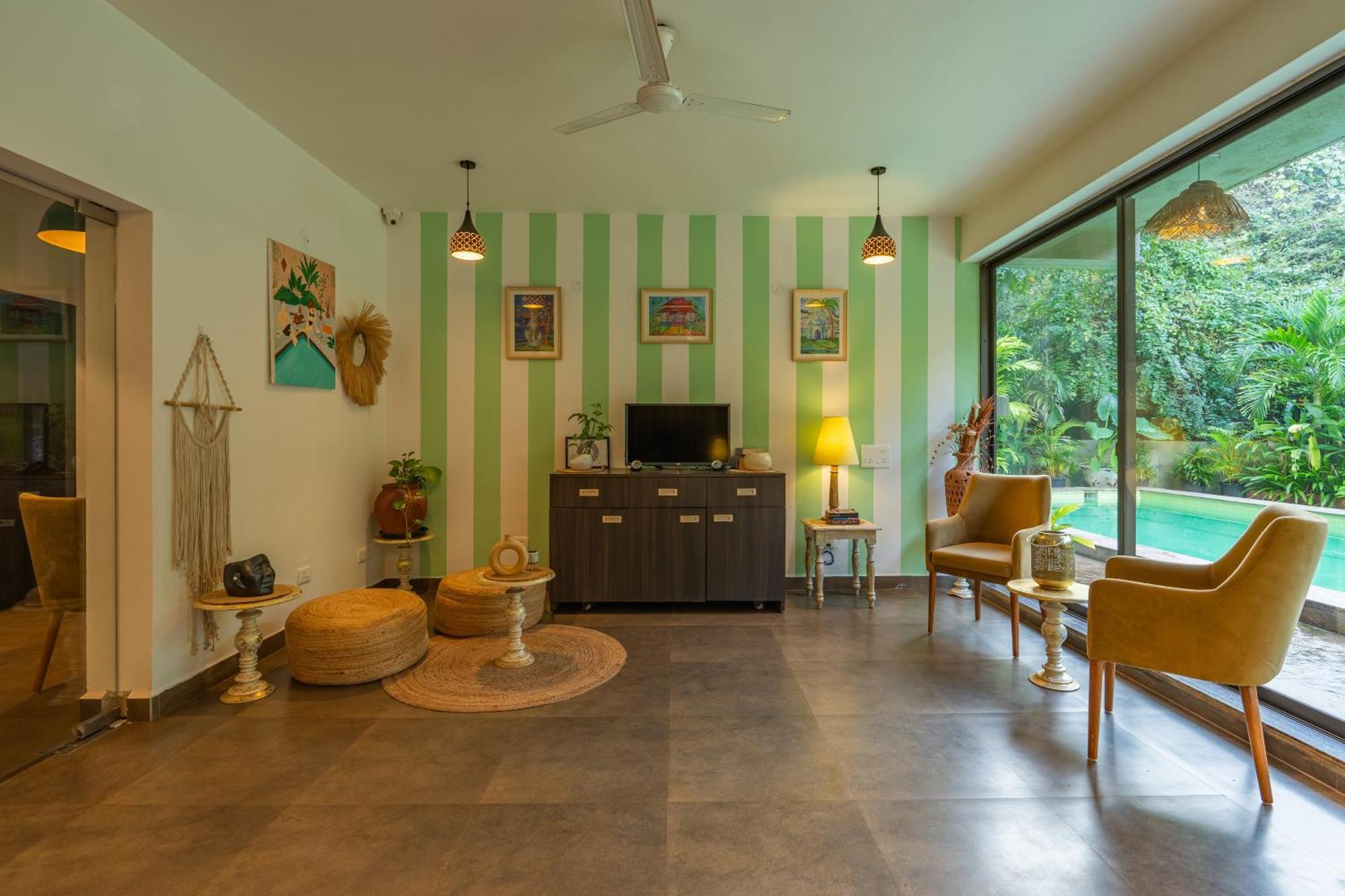 Locomo Boutique, Morjim - Stay Work Eat Екстериор снимка