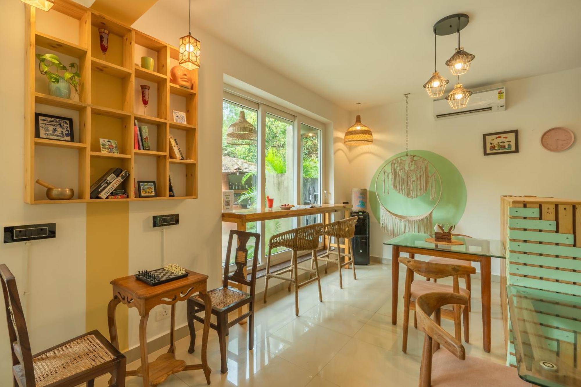 Locomo Boutique, Morjim - Stay Work Eat Екстериор снимка