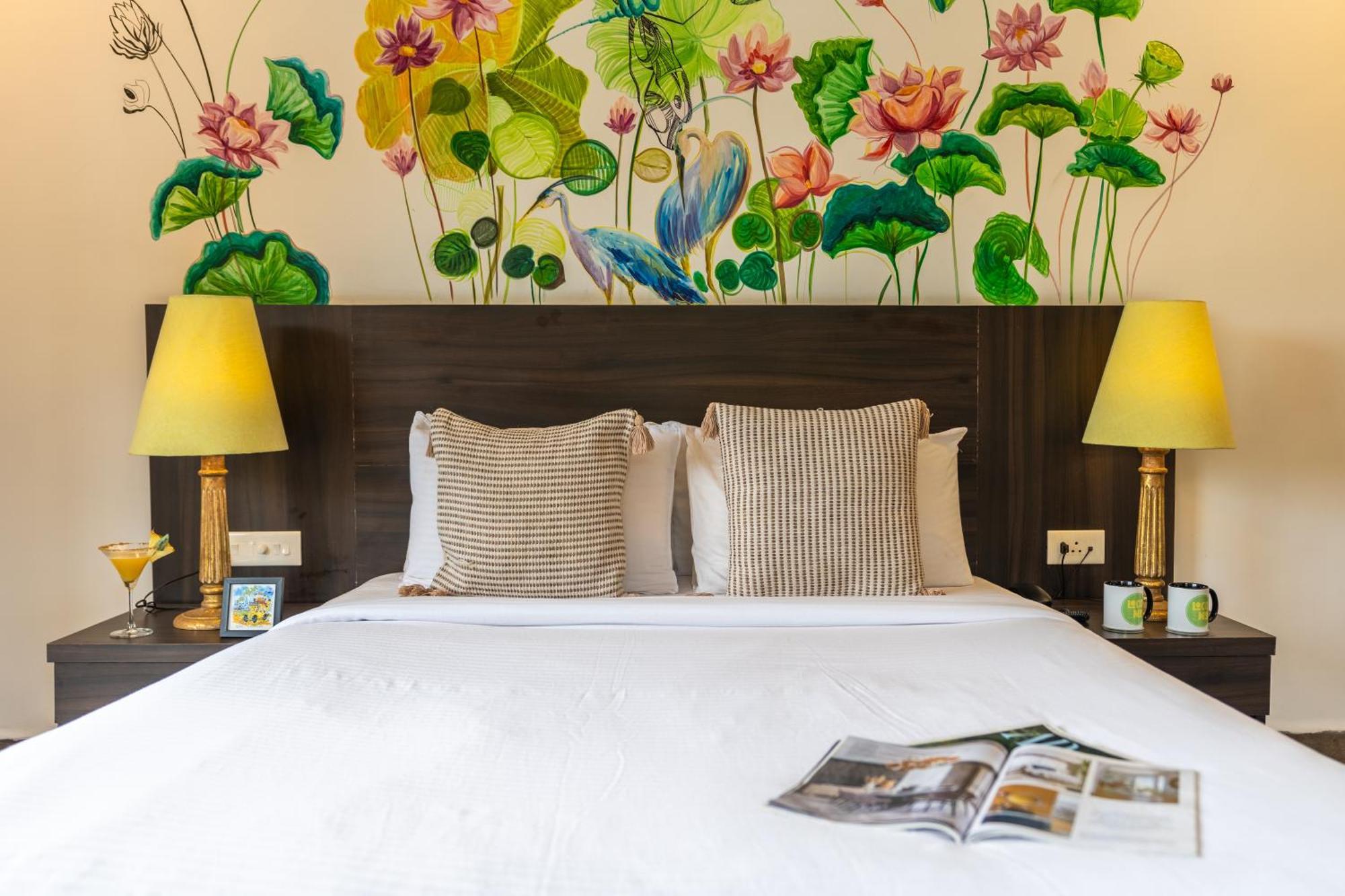 Locomo Boutique, Morjim - Stay Work Eat Екстериор снимка